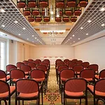 Grand Mussmann Hotel